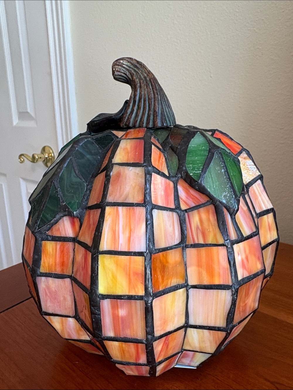 9” LIT Tiffany Style Stained Glass Pumpkin Accent Lamp Fall Autumn Farmhouse - Picture 7 of 16